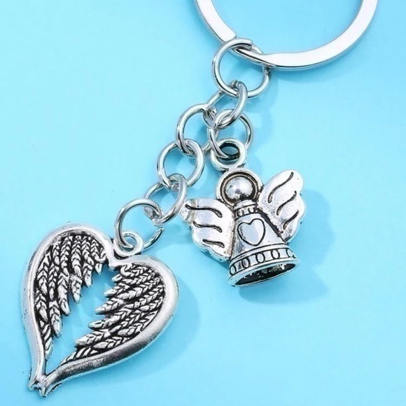 Angel Heart Wings Charm Keychain Silver Plated - Picture 1 of 6